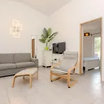 Hh Stjepanovic By Interhome