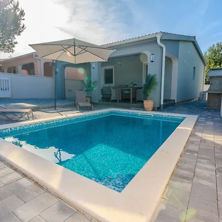 Tatil Evi Hh Stjepanovic By Interhome Vir