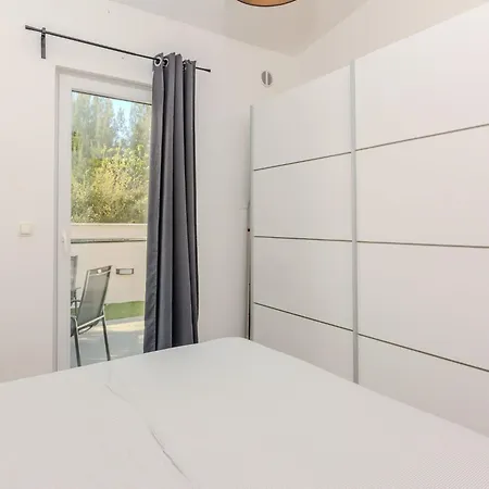 Hh Stjepanovic By Interhome *
