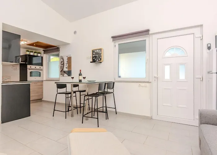 Hh Stjepanovic By Interhome Ferienhaus *